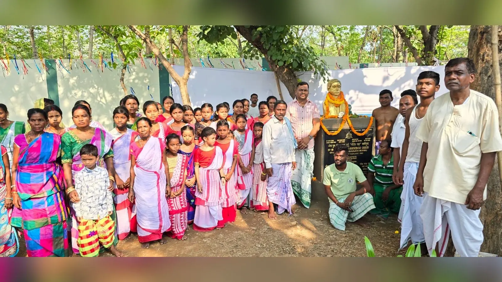संताल समाज ने पंडित रघुनाथ मुर्मू को उनकी 119वीं जयंती पर श्रद्धांजलि अर्पित किया, ओलचिकी लिपि को जन-जन तक पहुंचाने का संकल्प लिया