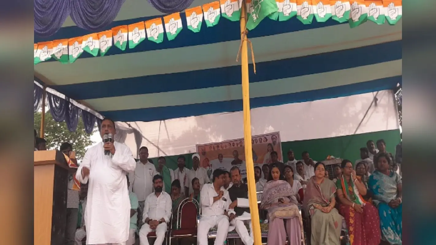 Lok Sabha Election: सरायकेला में मंत्री बन्ना गुप्ता ने भाजपा पर साधा निशाना, बोले- संविधान बदलने की हो रही है साजिश