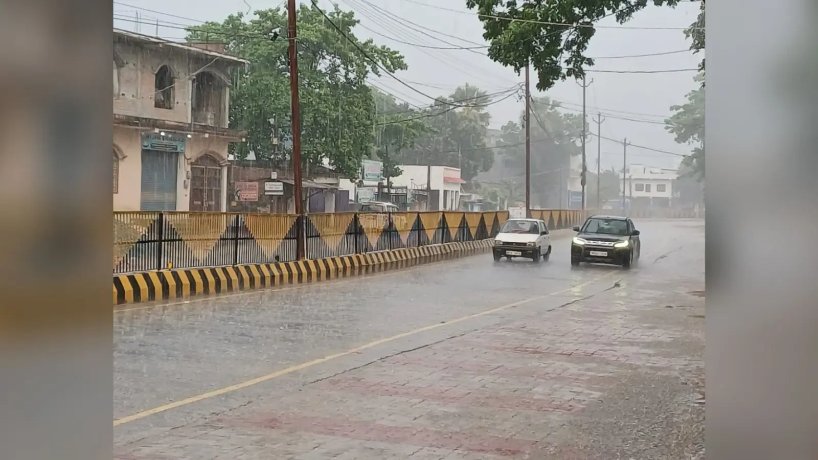 पटना समेत बिहार के 7 जिलों में मेघगर्जन के साथ बारिश का येलो अलर्ट, आकशीय बिजली गिरने की संभावना