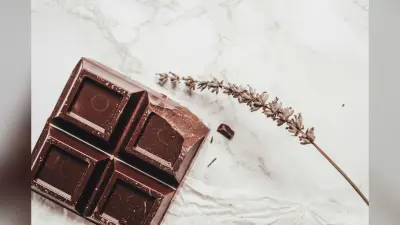 क्या डार्क चॉकलेट खाना आपके लिए है फायदेमंद? यहां जानें