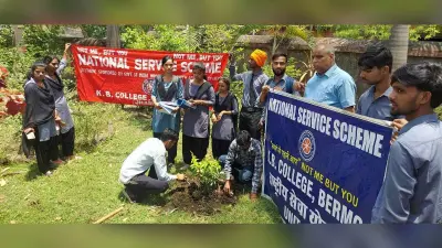 विद्यार्थियों ने जैविक खेती अपनाने का दिया संदेश