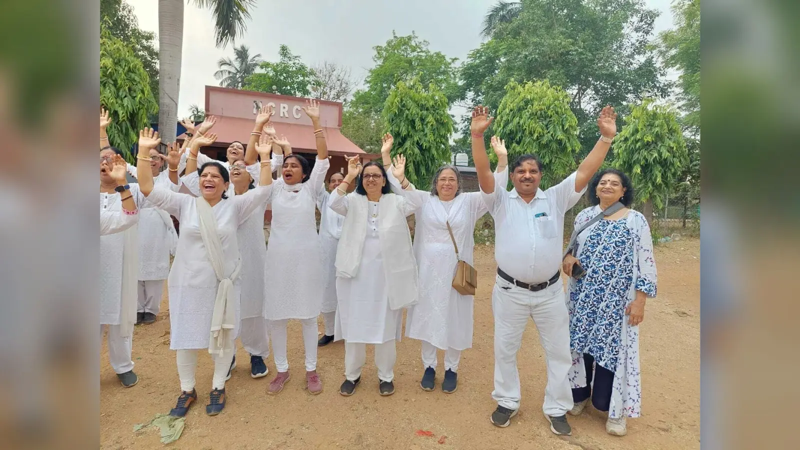 WB News : दुर्गापुर में नॉन कंपनी रिक्रिएशन क्लब ने मनाया विश्व हास्य दिवस