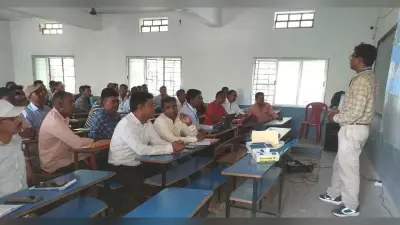 मतदानकर्मियों को दिया गया मतदान से संबंधित प्रशिक्षण