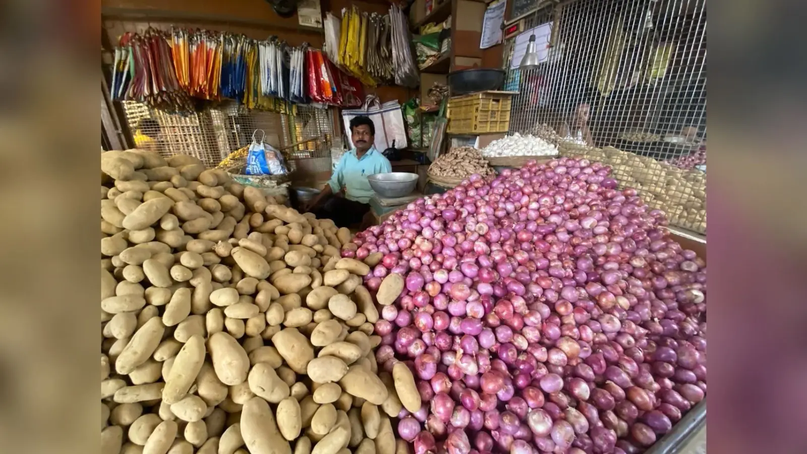 पश्चिम बंगाल में उत्पादन घटने का असर, राउरकेला में आलू 30 रुपये किलो