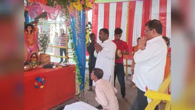 नेपालगढ़ कॉलनी दुर्गा मंदिर में संकीर्तन का शुभारंभ