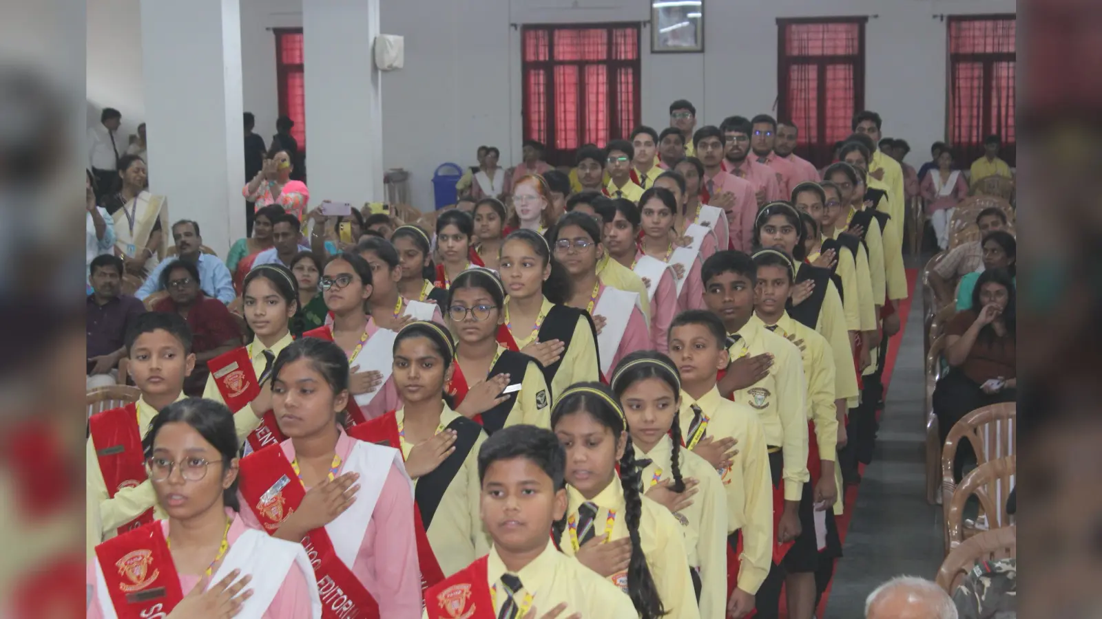 कैंपस : संत कैरेंस में अलंकरण समारोह में विद्यार्थियों को मिलीं जिम्मेदारियां