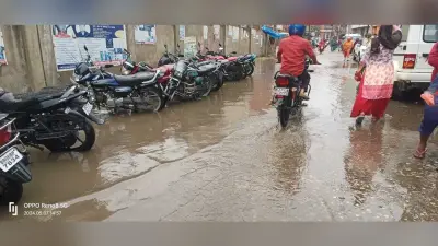 तेज हवाओं संग झूमकर बरसा बदरा, सुहाना हुआ मौसम, भीषण गर्मी से मिली राहत