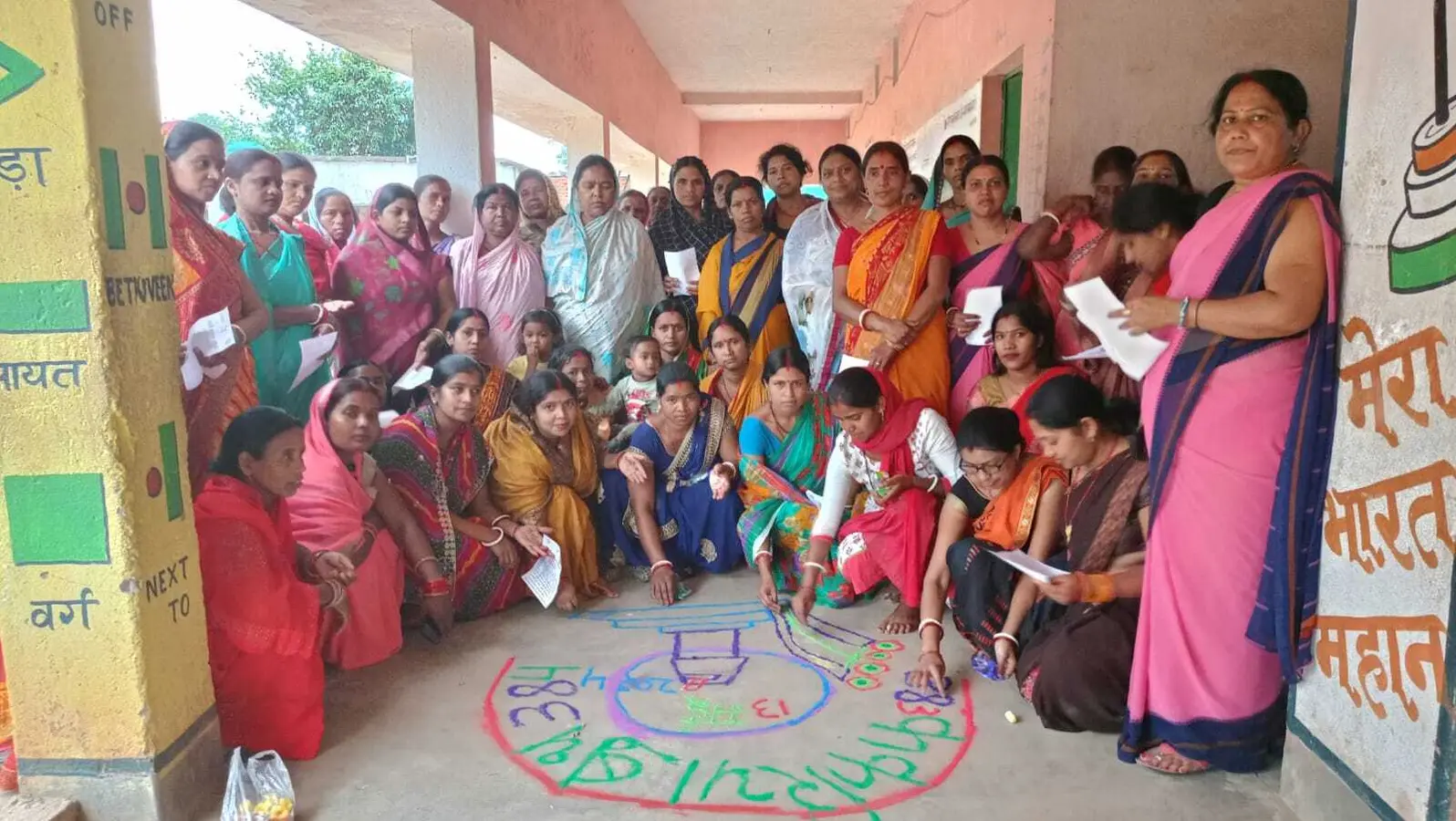 लापुंग में विद्यार्थियों ने निकाली मतदाता जागरूकता रैली