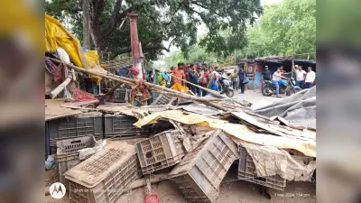 बरियातू रोड में हटाया गया अतिक्रमण, 40 दुकानें तोड़ी गयीं, छह ठेले जब्त