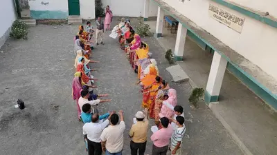 पलसा गांव में चला मतदाता जागरुकता अभियान