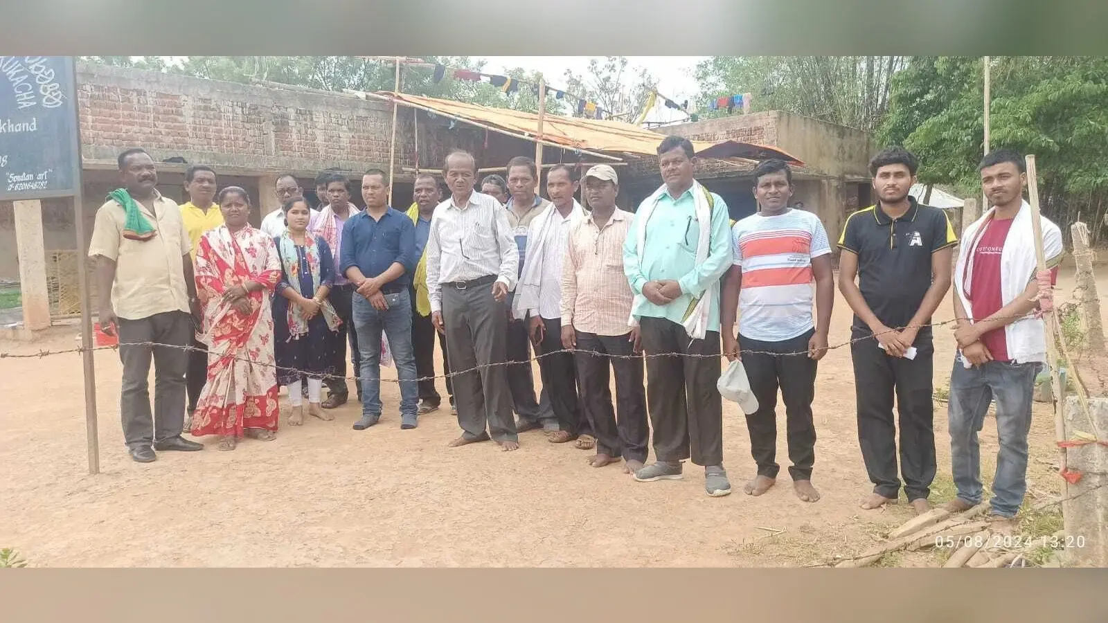 टाटा स्टील फाउंडेशन के अधिकारी ने विद्यालय का निरीक्षण किया