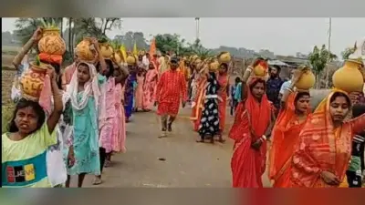 श्रीमद्भागवत कथा ज्ञान रसधार महोत्सव को लेकर निकली कलश शोभा यात्रा