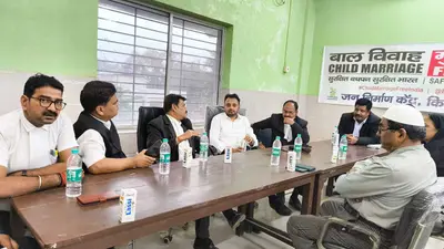 आधार कार्ड में अंकित जन्म तिथि वैध नहीं