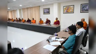 बुद्ध जयंती में श्रद्धालुओं की सुविधा में नहीं हो कोई कमी: डीएम