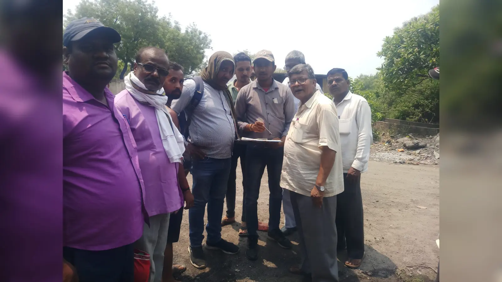रैयतों ने जमीन की करायी मापी, ओबी डंपिंग नहीं रोकने पर आंदोलन की चेतावनी