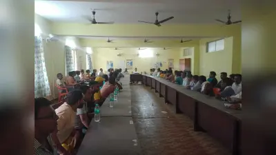 प्रवासी मजदूरों का प्रतिवेदन दो दिनों में करें जमा : सीओ