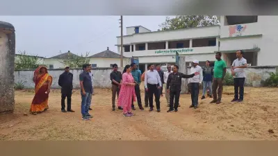 एसडीओ ने दिघरिया में बने बूथ में देखी व्यवस्था