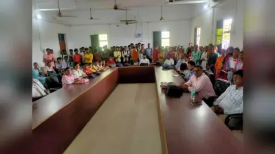 चुनावी पाठशाला में नये वोटरों को किया गया जागरूक