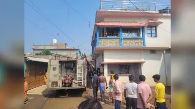 खाना बनाने के दौरान गैस सिलेंडर में लगी आग, घर में फैली