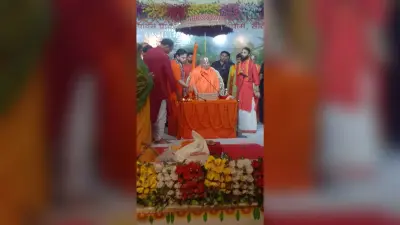 क्रोध को जीत लेने के कारण हमेशा मुस्कुराते रहते हैं भगवान श्रीराम : रामभद्राचार्य