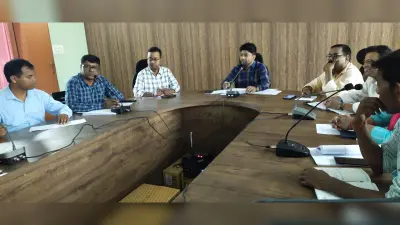 चुनावी बैठक में अनुपस्थित कर्मियों को शोकॉज
