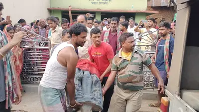 बांसलोई नदी पर मिली काले पत्थर की मूर्ति, प्रशासन ने लिया कब्जे में