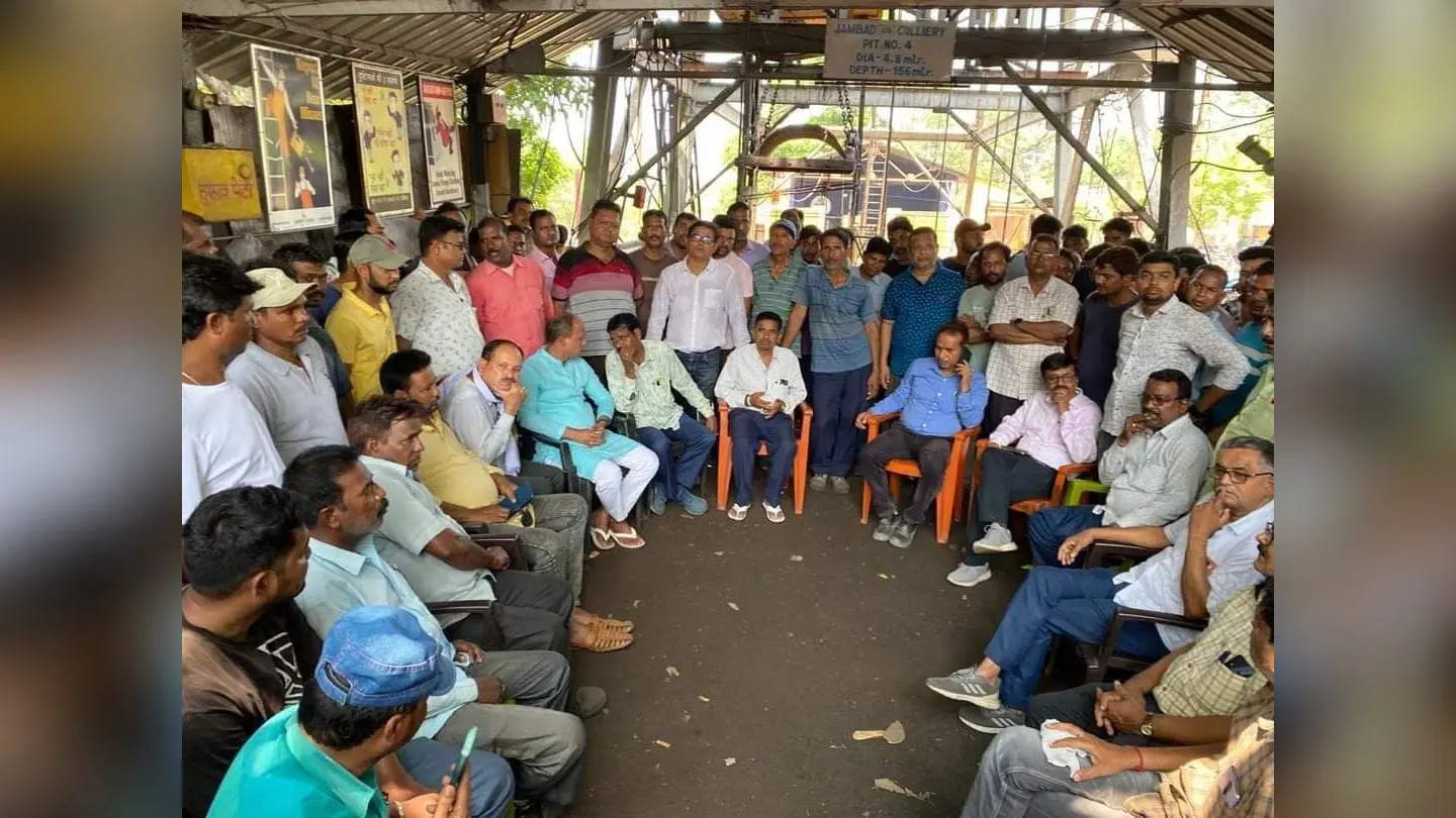जामबाद कोलियरी खदान में डोली का स्प्रिंग टूट कर गिरा, श्रमिक की मौत