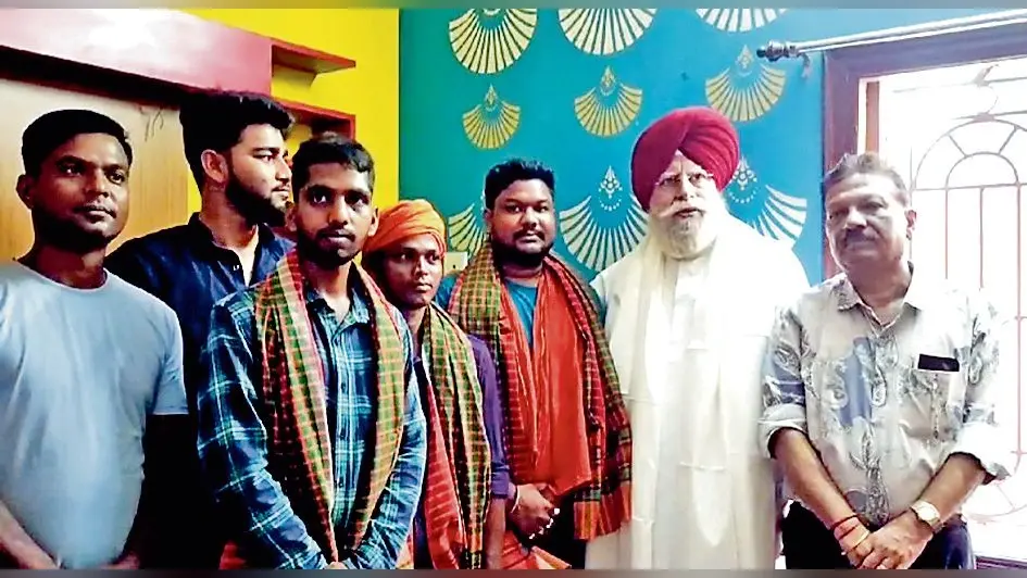 सुरेंद्र सिंह अहलूवालिया पहुंचे घायल भाजपा कार्यकर्ता के घर, जाना हाल