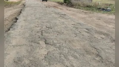 सड़क जर्जर, आवागमन में परेशानी