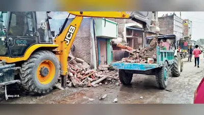 अवैध रूप से चल रही थी आरा मशीन, बंद करने का मिला था निर्देश