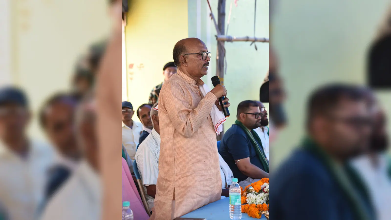 झामुमो कार्यकर्ता सरकार की ओर से संचालित योजनाओं को बताएं : स्पीकर