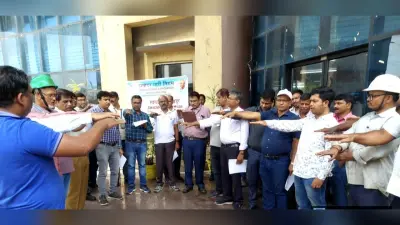 अधिकारियों व कर्मचारियों को दिलायी गयी स्वच्छता की शपथ