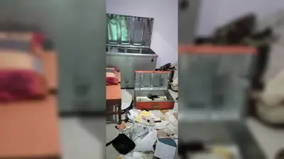 एक ही रात दो घरों में ताला काट चोरी, लाखों के आभूषण समेत रुपये ले भागे