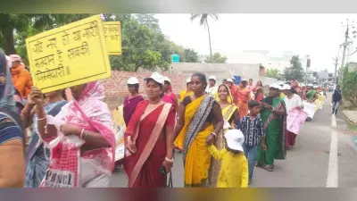 छोड़ो सारे अपने काम पहले चलो करें मतदान