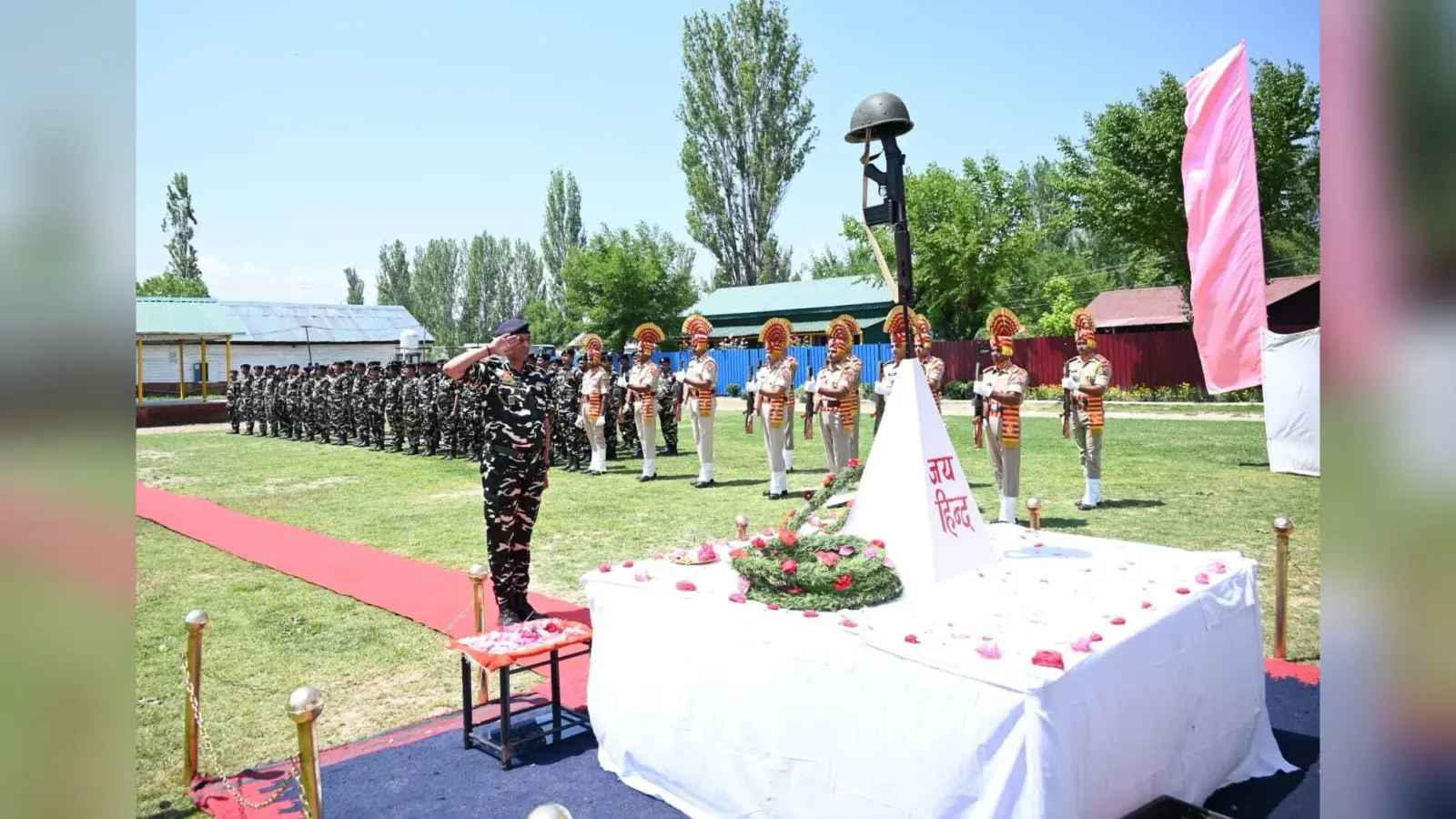 एस एस बी10वीं वाहिनी के अधिकारियों व जवानों ने रोहिणी चंद्रराय को दी श्रद्धांजलि