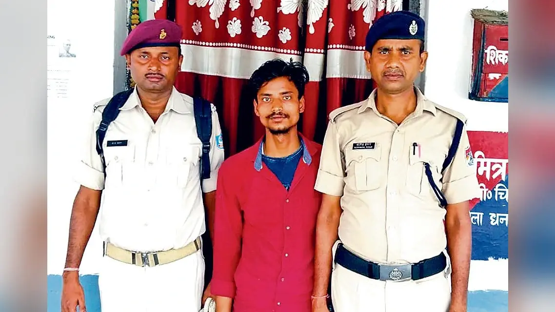 चोरी के दो मोबाइल और नगदी के साथ आरपीएफ ने एक को पकड़ा