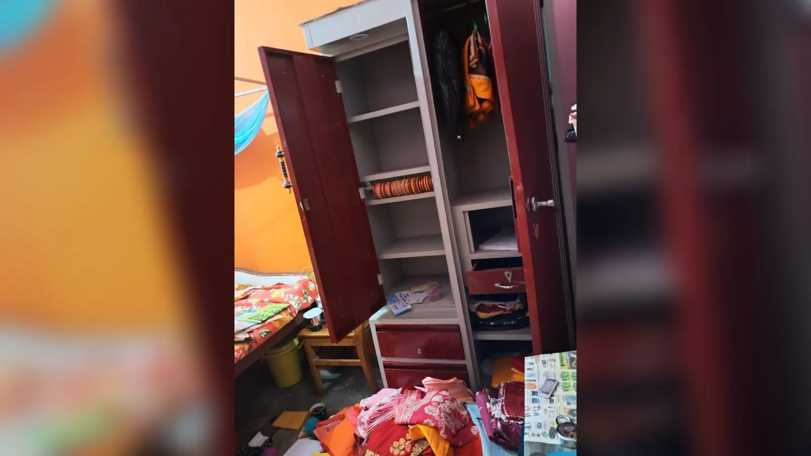 सब इंस्पेक्टर के घर दस लाख के आभूषण की चोरी