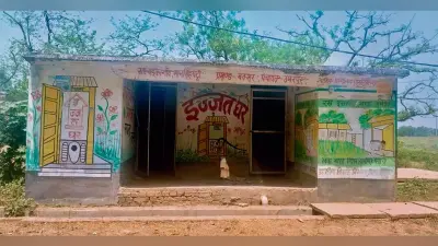 सामुदायिक शौचालयों में पसरी गंदगी लोगों की बढ़ी परेशानी