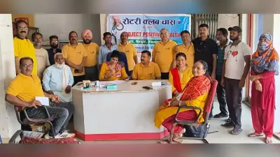 रोटरी क्लब चास के शिविर में 54 कामगारों की स्वास्थ्य जांच