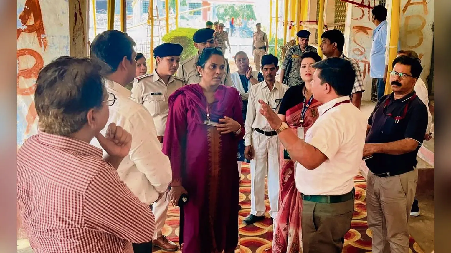 मतदाताओं की परेशानी को दूर करेंगे एसडीओ