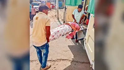 ओडिशा में चुनाव : पोलिंग व प्रिजाइडिंग अधिकारी को अस्पताल में कराना पड़ा भर्ती