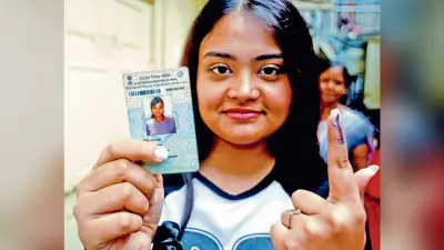 वोटिंग के बीच कई बूथों से गायब हुए सीसी कैमरे