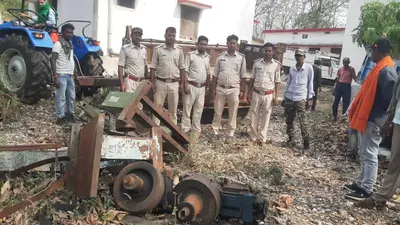 ढोढ़ीया जंगल से आरा मशीन समेत लकड़ी के बोटे जब्त, तस्कर फरार