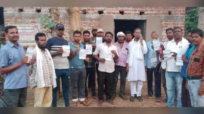 कांग्रेस कार्यकर्ताओं ने रानीश्वर में किया जनसंपर्क
