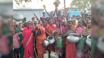जल संकट से जूझ रहे भौंरा छह नंबर बाउरी पट्टी के लोगों ने किया वोट बहिष्कार का ऐलान