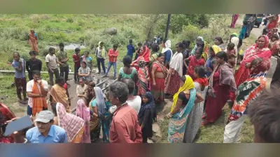 पानी कनेक्शन को ले दो बस्तियों के लोग आमने-सामने, मामला थाना पहुंचा