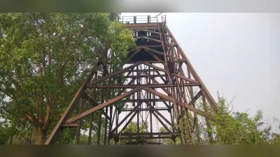 बंद चानक में लोहा काट रहे चोरों को ग्रामीणों ने खदेड़ा, दो सिलिंडर जब्त
