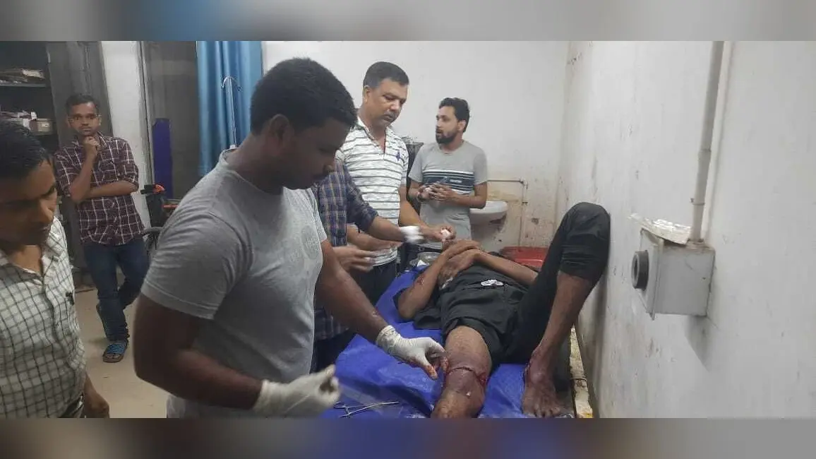 ट्रैक्टर की ठोकर से बाइक सवार दो जख्मी, रेफर