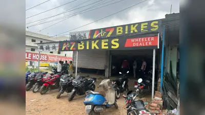 चार दुकानों में सेंधमारी, बाइक चोरी