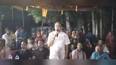 दहकते अंगारे पर नंगे पांव चल दिखायी आस्था